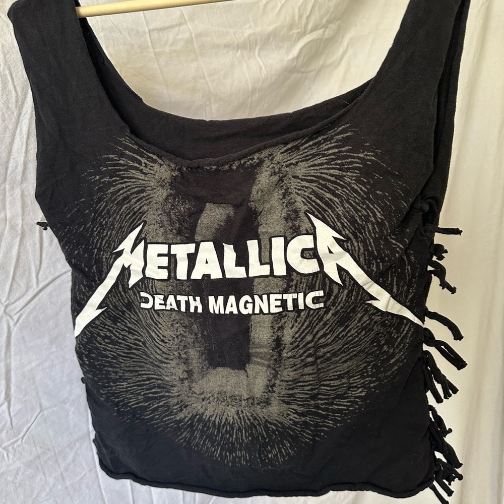 Metallica vintage 90’s fashion distressed grunge cropped shirt
